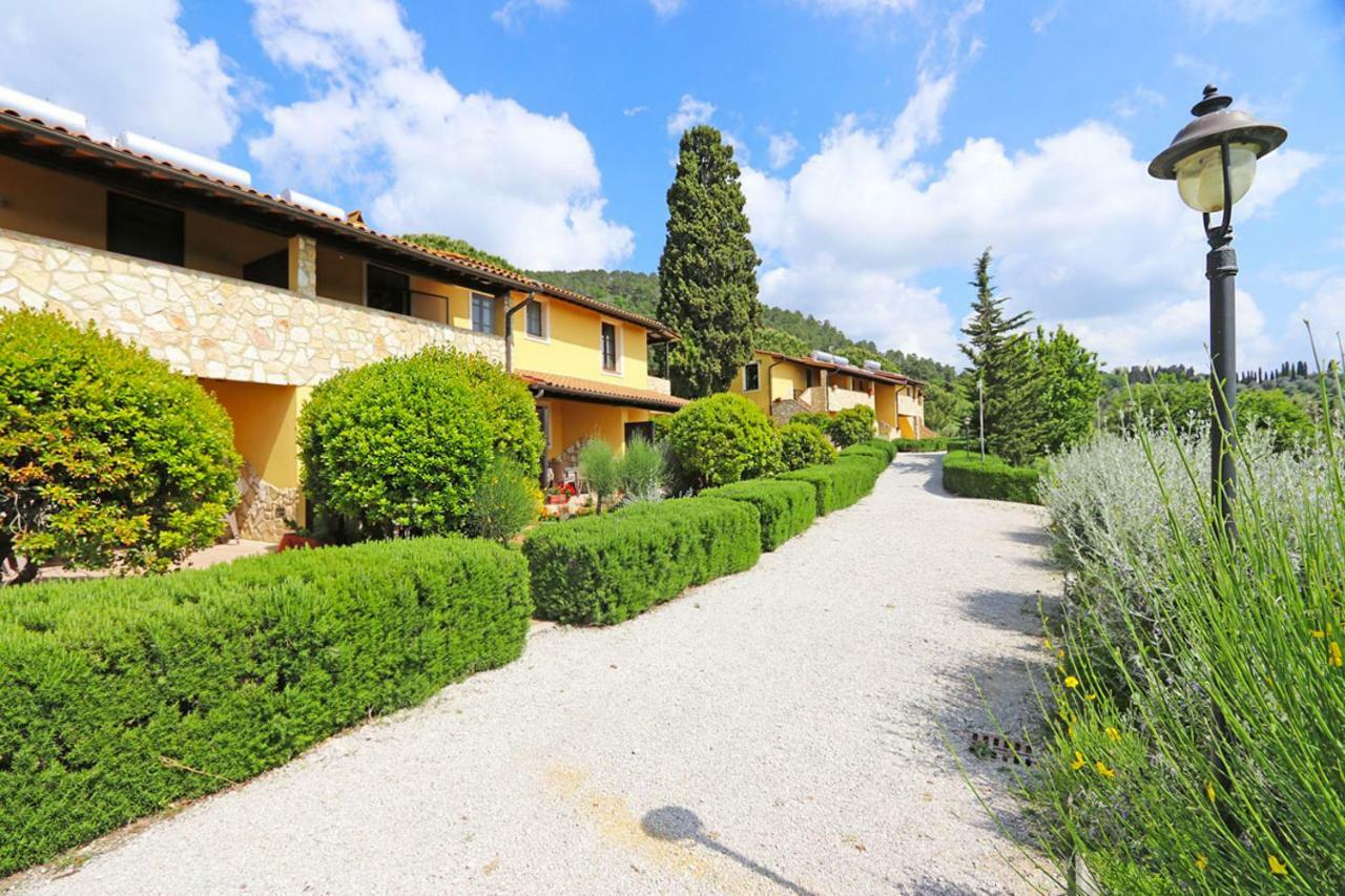 Agriturismo Eco-Bio Belmonte Vacanze 몬타이오네 외부 사진